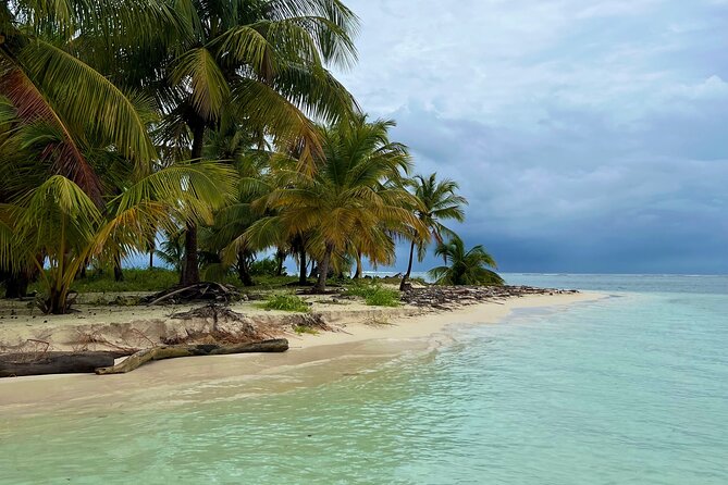 Full-Day Private Catamaran, Turks and Caicos Cruise - Half Moon Bay Between Two Cays