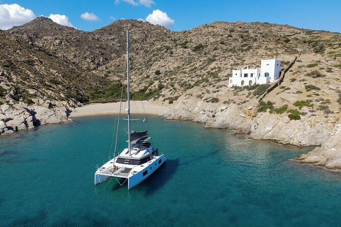 Full-Day Private Tour in Santorini by Luxury Catamaran - What this Santorini cruise is really offering