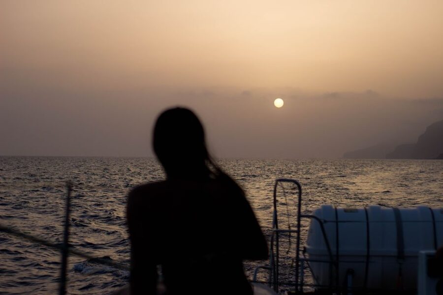 Funchal: Cabo Girão Sunset Catamaran Tour - What to bring for a comfortable evening