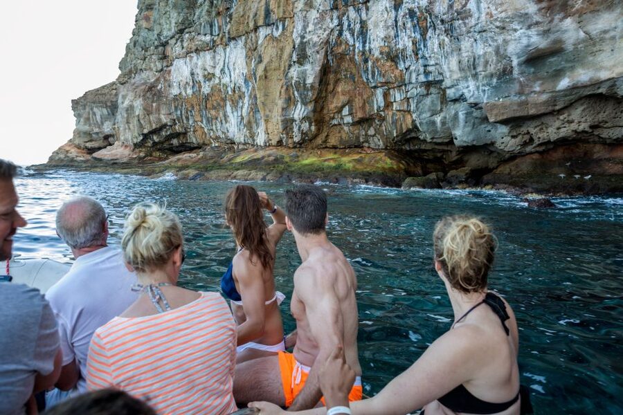 Gran Canaria: Afternoon Catamaran Cruise with Food & Drink - How the crew shapes the afternoon
