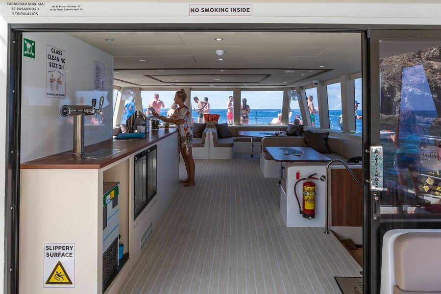 Gran Canaria: Fun Catamaran Cruise with Food and Drinks - The Mogán bay stop and your 2.5 hours there