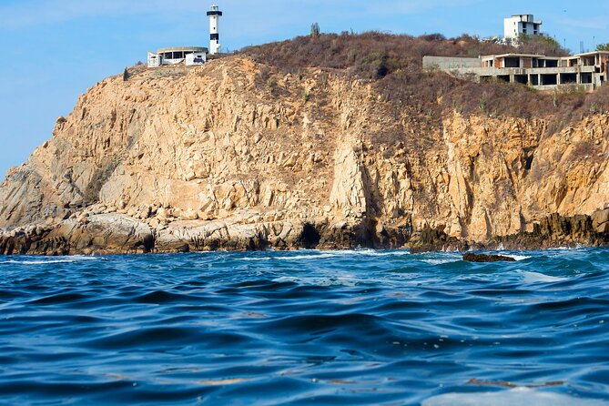 Guided Tours of the 7 Bays of Huatulco Oaxaca in Catamaran - Starting at Santa Cruz Dock
