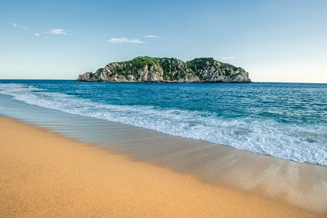 Guided Tours of the 7 Bays of Huatulco Oaxaca in Catamaran - Wildlife and Unplanned Highlights