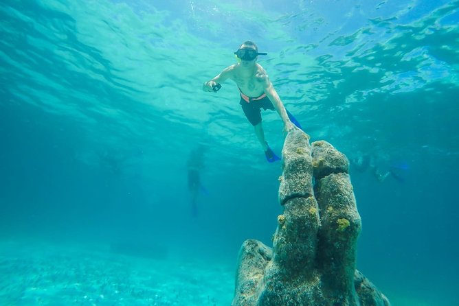 Half Day Sailing Private Catamaran to Isla Mujeres - Crew quality and the value of a private charter