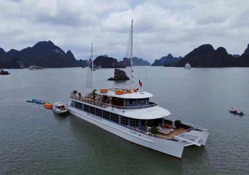 Hanoi/Ha Long: Ha Long Bay Luxury Day Cruise by Catamaran - Boarding a Modern Catamaran