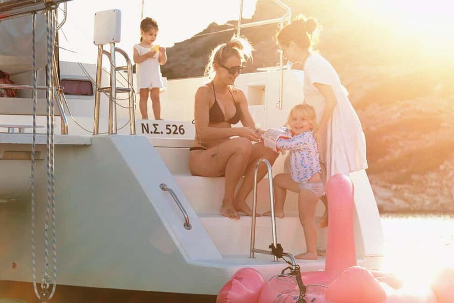 Heraklion: Catamaran Cruise to Dia Island - What the catamaran ride feels like