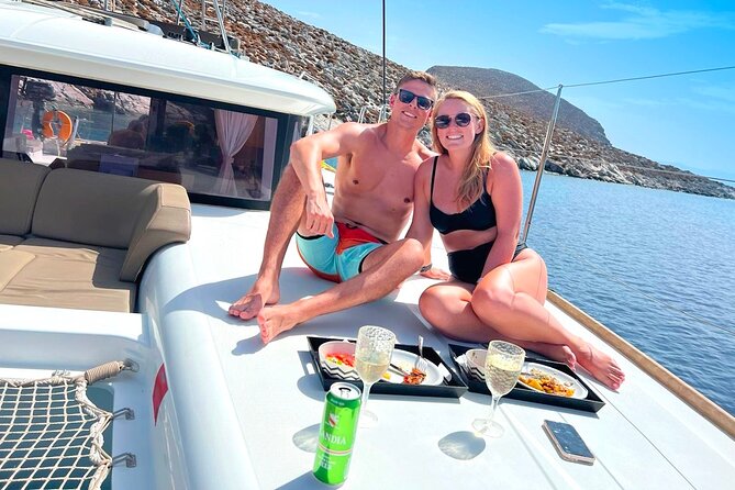 Heraklion: Catamaran Cruise to Dia with Sunset, Meal & Bar - Sunset is more than a final photo stop