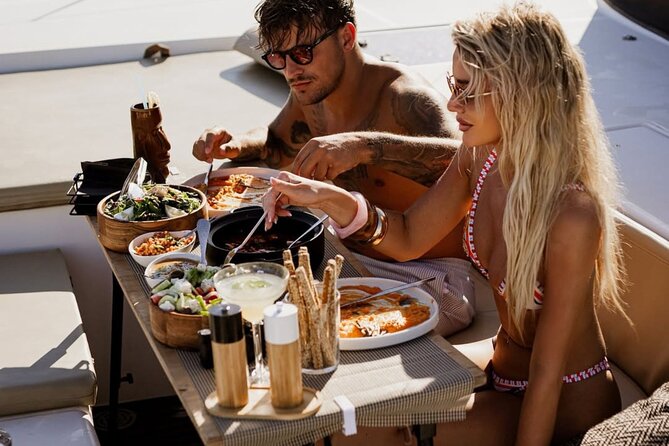 Heraklion: Dia Catamaran Cruise with Lunch by Top-50 Greek Chef - Who will get the most from this cruise