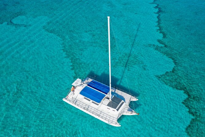HipHop Catamaran Party from Cancun to Isla Mujeres - Isla Mujeres, the sandbank, and the three-hour pause
