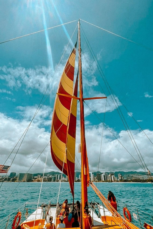 Honolulu: 90 Minute Catamaran Sunset Sail - Finding the right boat at Kewalo Basin Harbor