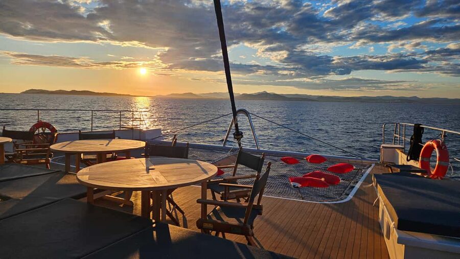 Hyères : Sunset Catamaran Cruise to Giens Peninsula - Key points to know before you book