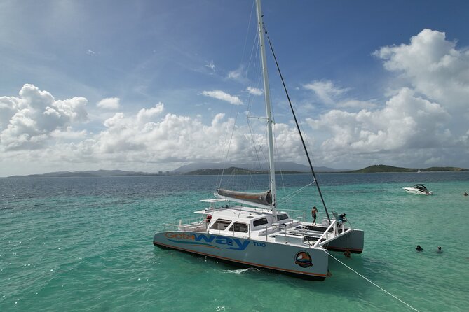 Icacos: Luxury Sailing Catamaran All Inclusive Beach and Snorkel - The Puerto Rican lunch is a real strength