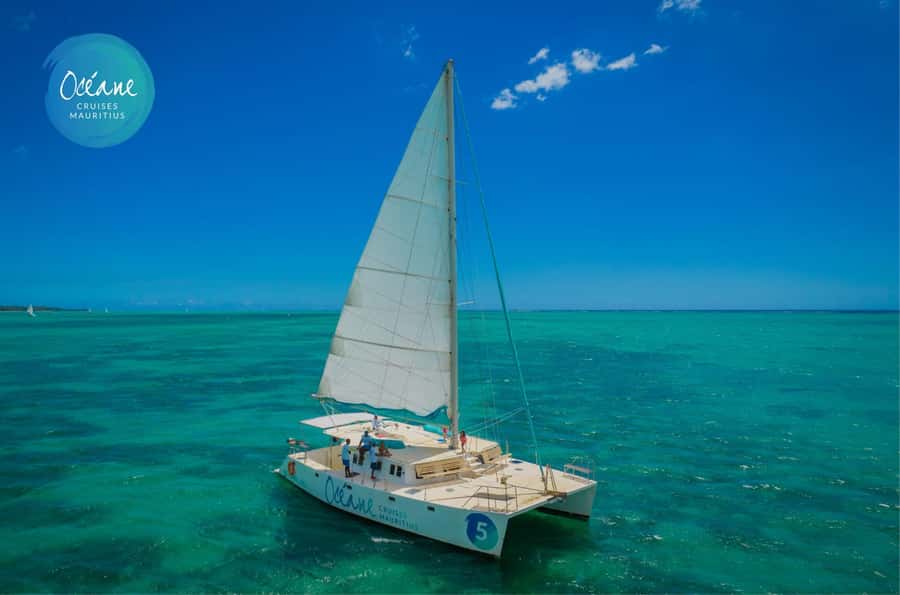 Île aux Cerfs: Private Catamaran Cruise with Gourmet Lunch - Setting out from Trou d’Eau Douce