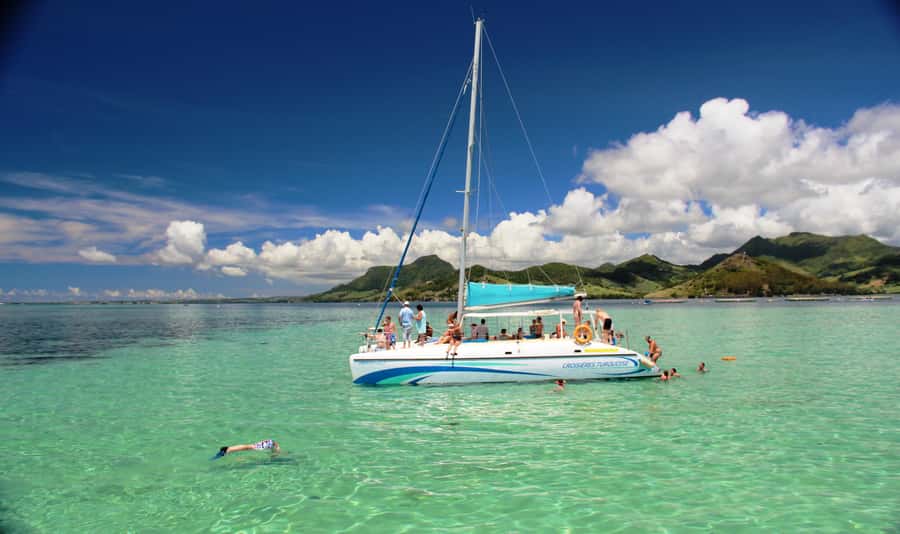 Ile aux Cerfs: The very best day by catamaran. - Is $82 a fair price?