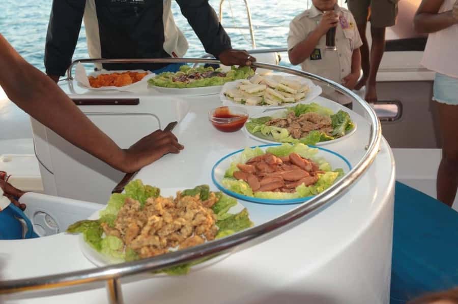 Ilot Gabriel: Catamaran Cruise & BBQ Lunch - Key points to know before booking