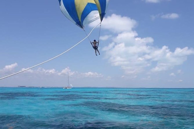 Isla Mujeres adventure by Catamaran. Snorkel, open bar and lunch - Transportation and group size matter