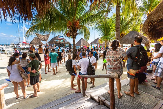 Isla Mujeres Catamaran, Open Bar & Optional Buffet and pick up - Beach-club time on Isla Mujeres