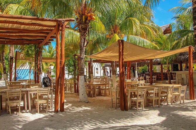 Isla Mujeres Catamaran! Party & Premier Beach Club (Adults Only) - What the $107 price really buys you