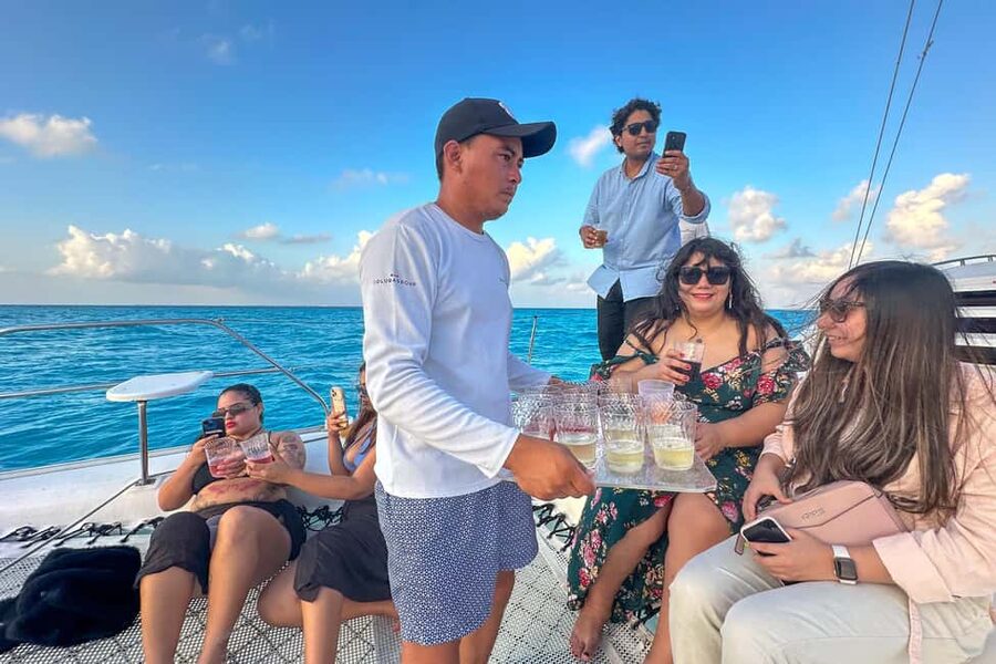 Isla Mujeres: Catamaran Ride with Open Bar, Snorkeling, and Lunch - Two hours to see Isla Mujeres