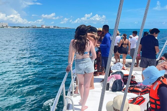 Isla Mujeres Catamaran Tour from Cancun with snorkel and Open Bar - Who will enjoy this tour most