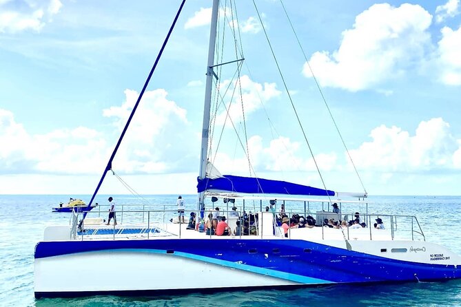Isla Mujeres Catamaran Unlimited! from Cancun & Playa del Carmen - Sailing the Caribbean on a changing catamaran