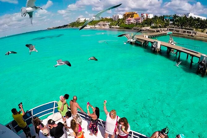 Isla Mujeres Catamaran Unlimited! Transportation from Playa del Carmen - The snorkeling stop and its important limits