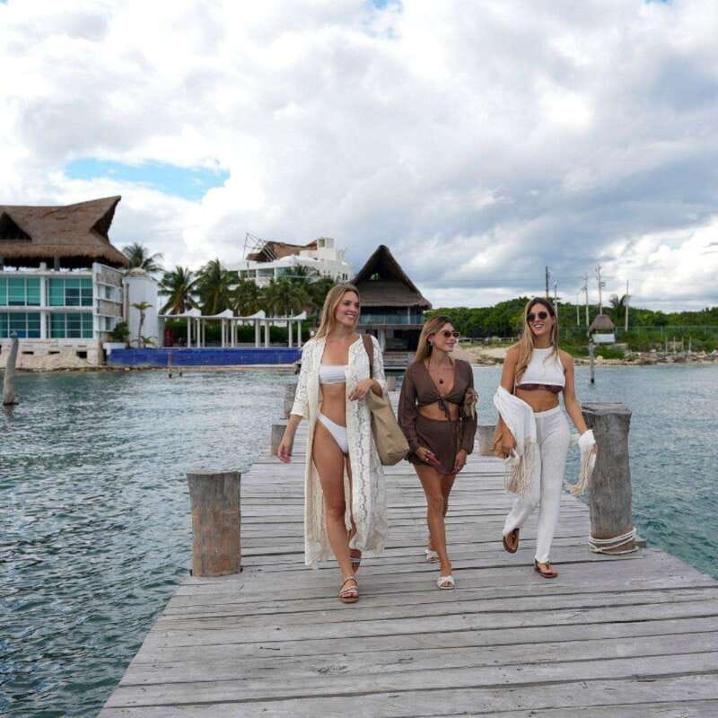 Isla Mujeres: Deluxe Catamaran Tour - Key things to know before booking