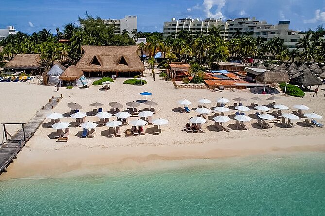 Isla Mujeres luxury catamaran with premium open bar and lunch - Lunch at the Zama or IXI beach club