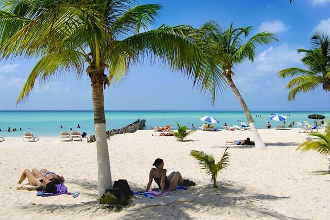 Isla Mujeres on luxury catamaran with snorkel, open bar and lunch - Who will enjoy this tour most