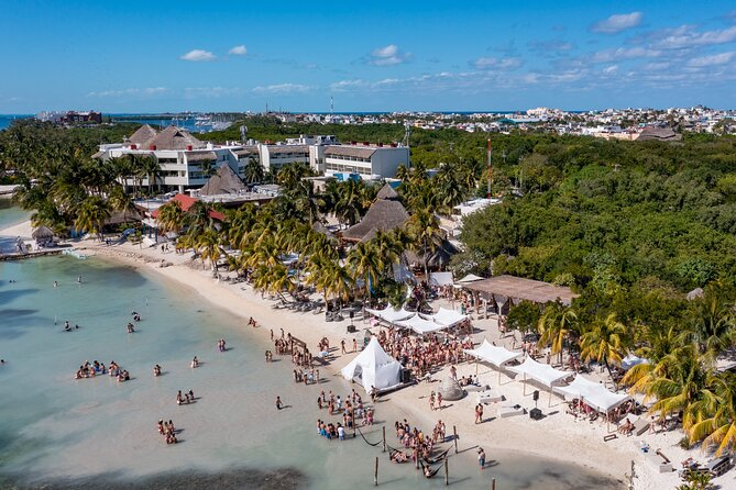 Isla Mujeres Platinum by Albatros Catamarans - Reaching Isla Mujeres and exploring downtown
