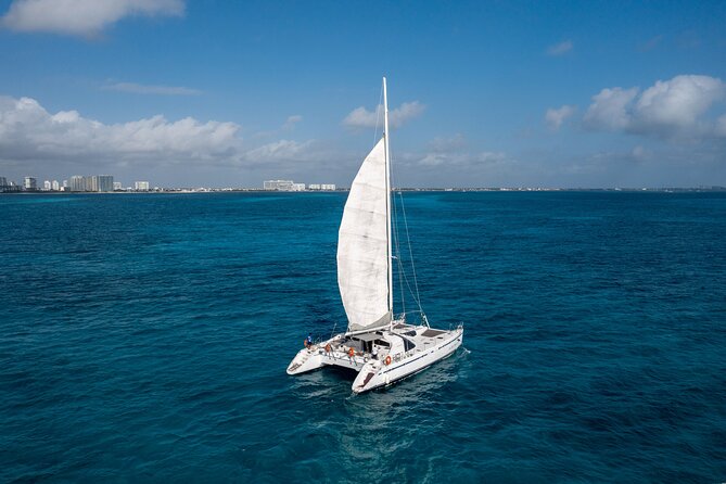 Isla Mujeres Plus by Albatros Catamarans - The snorkeling stop is short by design