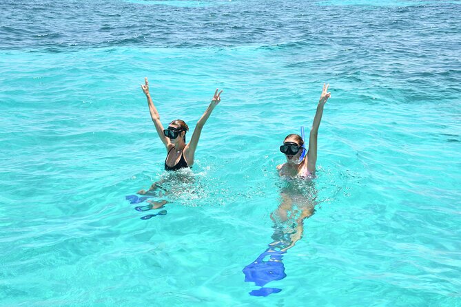 Isla Mujeres Plus by Albatros Catamarans - The catamaran ride and the crew