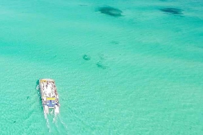Isla Mujeres Unlimited Catamaran with Transportation from Cancun - Weather and mechanical problems deserve attention
