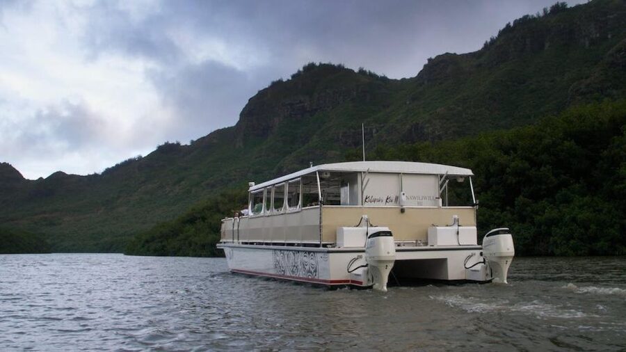Kauai: Catamaran Sunset Cruise - Hawaiian music and local narration
