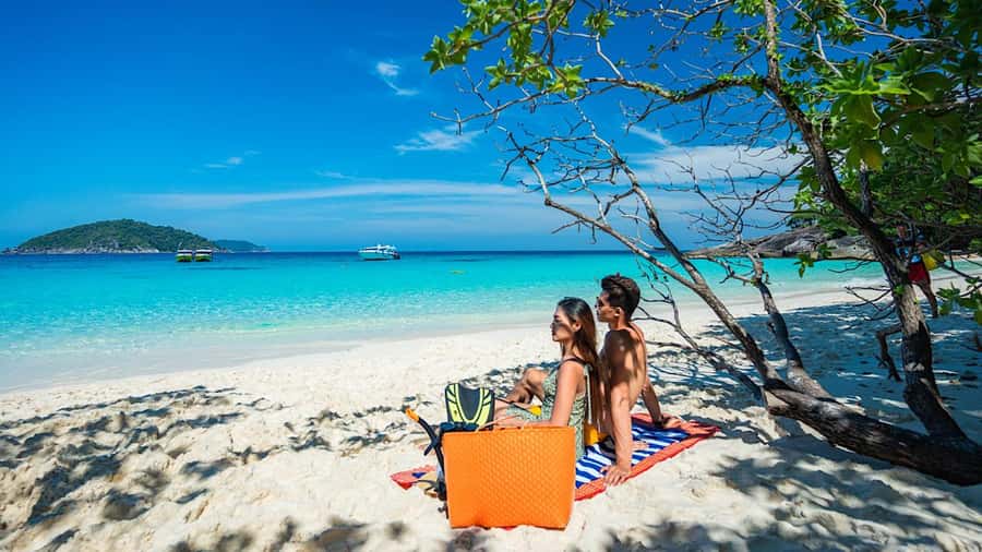 Khao Lak : Similan Islands Speed Catamaran Premium Morning - Donald Duck Bay and Sailboat Rock at Koh 8