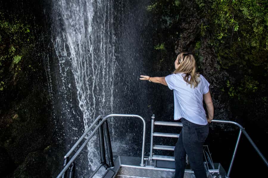 Kinloch: Lake Taupo Catamaran Cruise with Paddleboarding - Who will enjoy this Lake Taupo cruise?