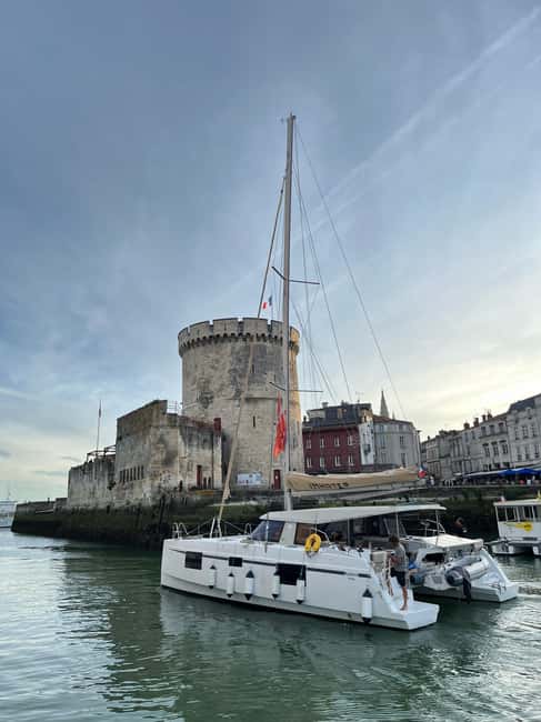 La Flotte en Ré - 2 hrs Evening Catamaran Cruise - Two hours of quiet sailing at day’s end