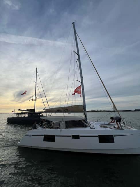 La Flotte en Ré - 2 hrs Evening Catamaran Cruise - Possible sights: abbey, ramparts, or the island bridge