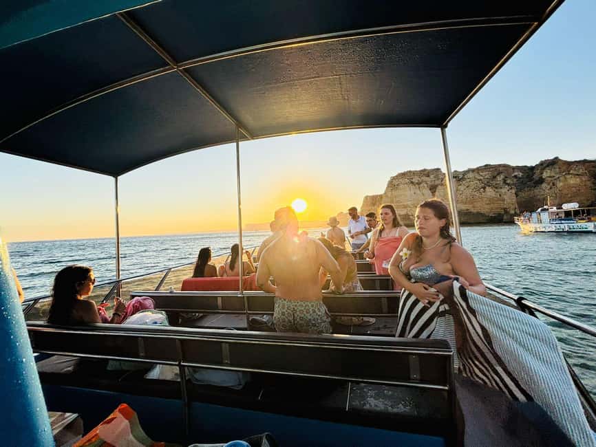Lagos: Benagil Caves Catamaran Tour (2.5 hours) for the whole family - From Carvoeiro to Lagos, the coastline keeps changing