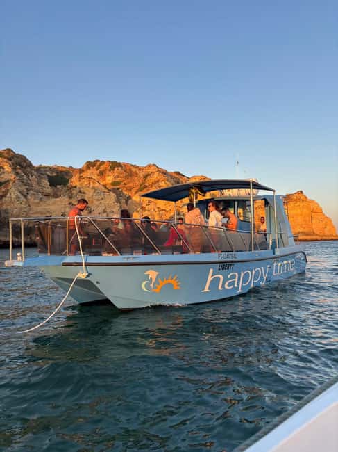 Lagos: Benagil Caves Catamaran Tour (2.5 hours) for the whole family - Leaving Lagos Marina with history on the shoreline