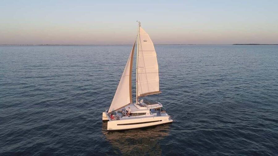 Lagos: Sunset Catamaran Cruise with Welcome Drink - The Rock Formations of Ponta da Piedade
