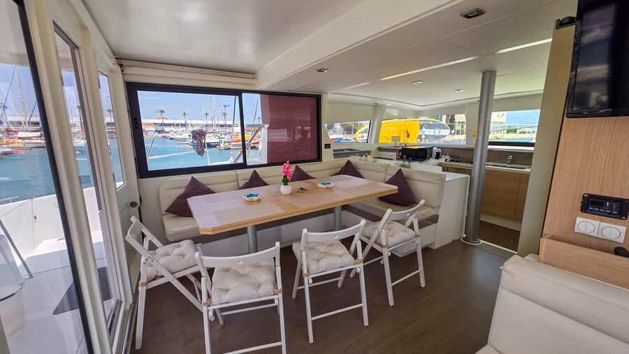 Lagos: Sunset Catamaran Cruise with Welcome Drink - From Meia Praia to Prainha