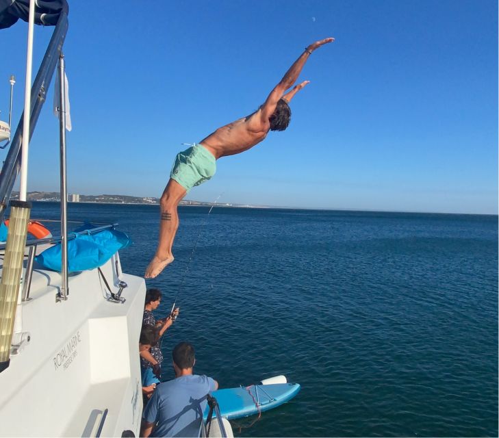 Lisbon: 4h Private Luxury Catamaran Tour with Welcome Drink - Booking details that affect your day