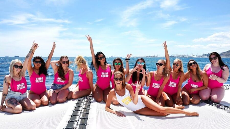 Lisbon: Catamaran Boat Party with Music, Open Bar & Dives - What This Lisbon Boat Party Is Really Like