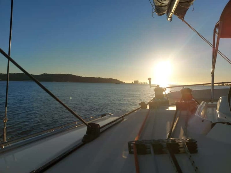 Lisbon: Catamaran Cruise with Drinks & Pastel de Nata - Champalimaud Foundation and the return trip