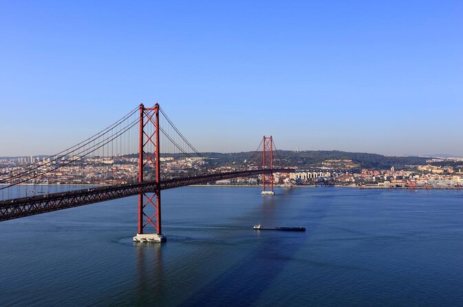 Lisbon: Catamaran Luxury Sunset and Wine Tour - Five things worth knowing before you book