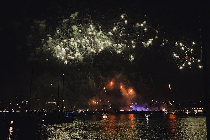 Lisbon NYE Fireworks Catamaran Cruise with Food and Drinks - The small-group atmosphere