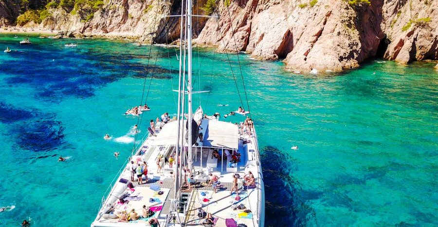 Lloret de Mar: Catamaran Sailing Cruise with BBQ and Drinks - Five useful things to know before boarding