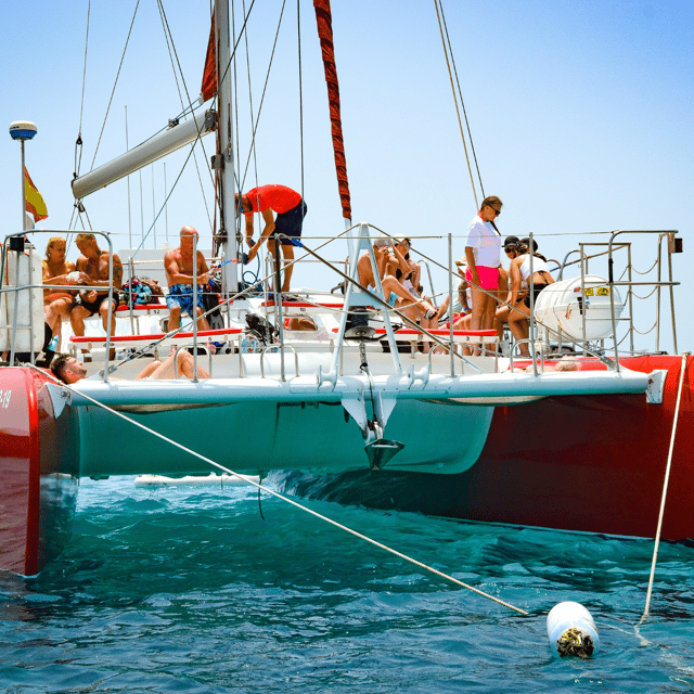 Lobos Island: 4-Hour Catamaran Trip with Lunch - The crew and the feel on board