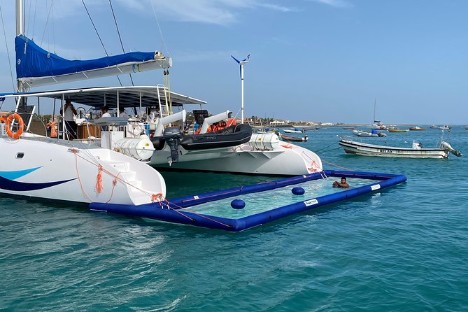 Lounge Catamaran SODADE Half-Day - From Santa Maria to colorful Palmeira